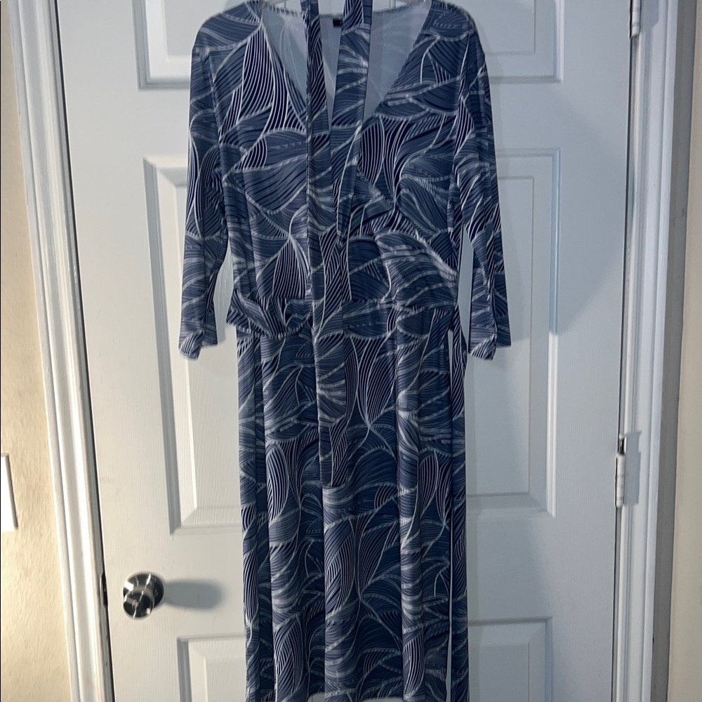 PattyBoutik Elegant Blue and White Long Sleeve Dress
